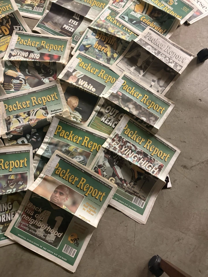 Green Bay Packers PACKER REPORT - Brett Favre Super Bowl Era 1990’s 24 Issue Lot - Image 2 of 4
