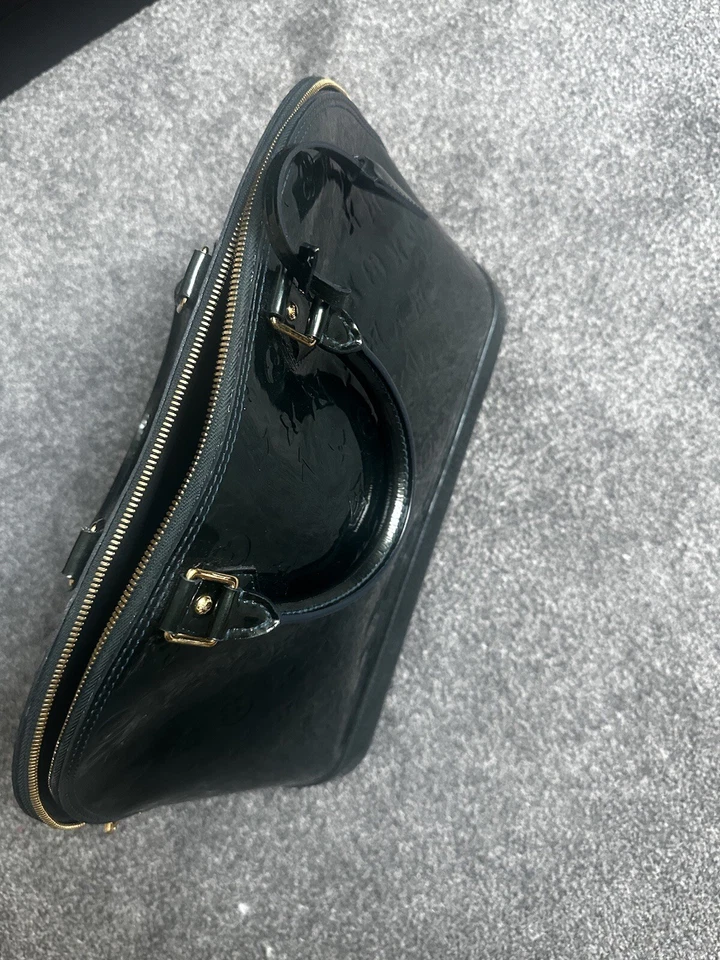 Louis Vuitton Alma, photo 4 of 5