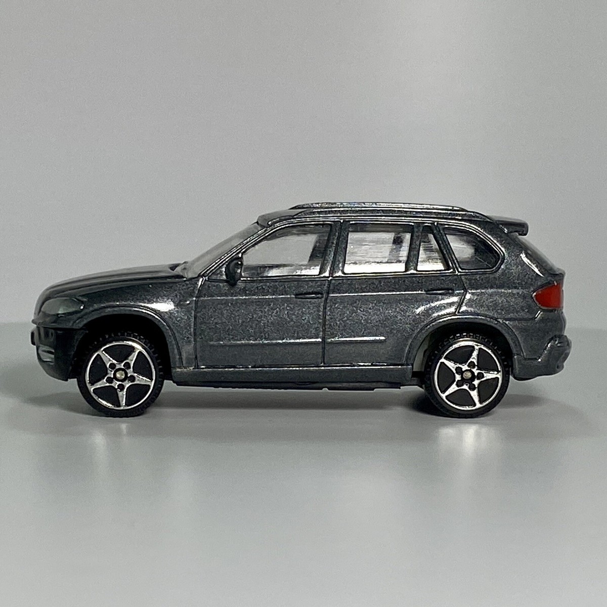 Kai Yu #KY80601-1 2009 BMW X5 1:64 Diecast SUV Gray Rare Obscure