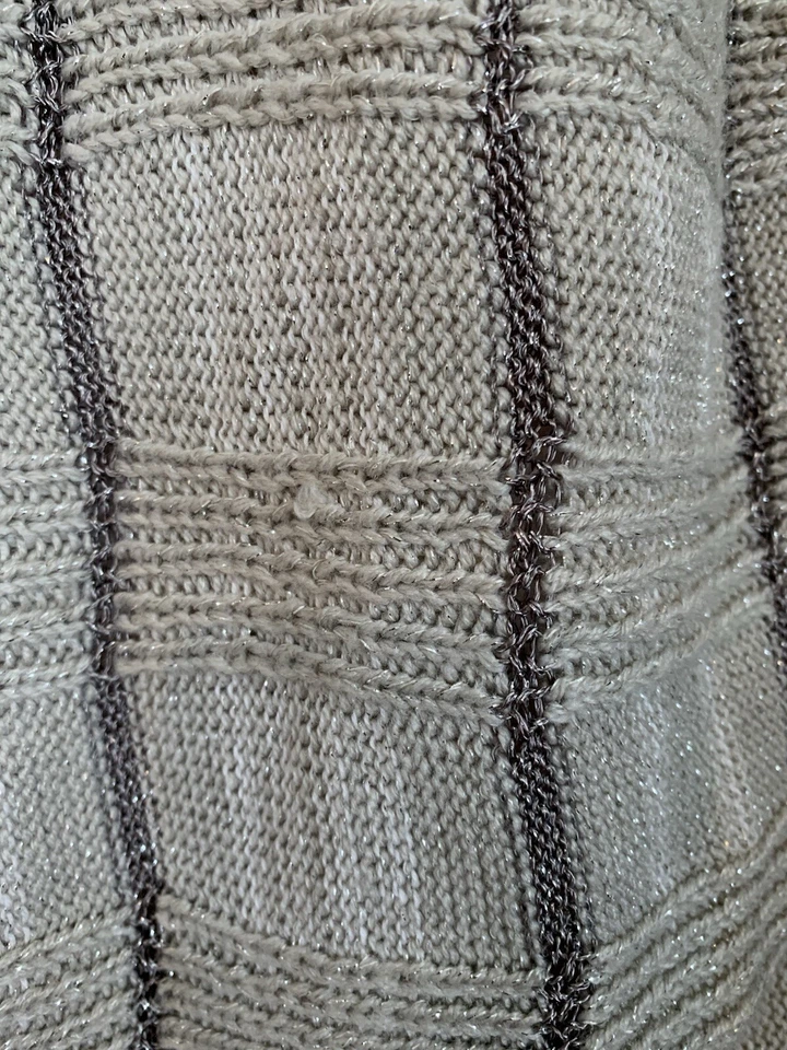 Pullover Simply Vera Vera Wang Top Talla M Manga 3/4 Cuello Redondo Hilo Metálico Foto 3 de 4