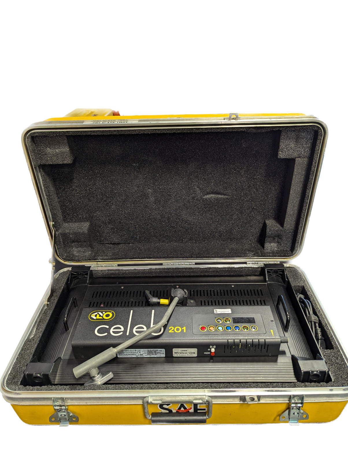 Kino Flo Celeb LED 201 DMX Center Mount Kit (Univ 120U) + Hardshell Flight Case