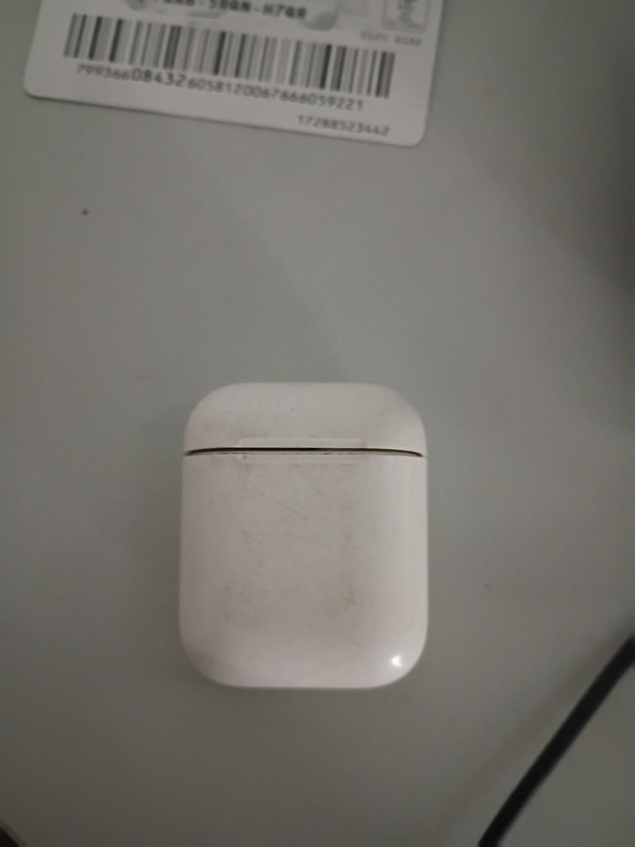 Apple AirPods 4th Gen with Charging Case A3053 A3050 A3058 MXP63LL