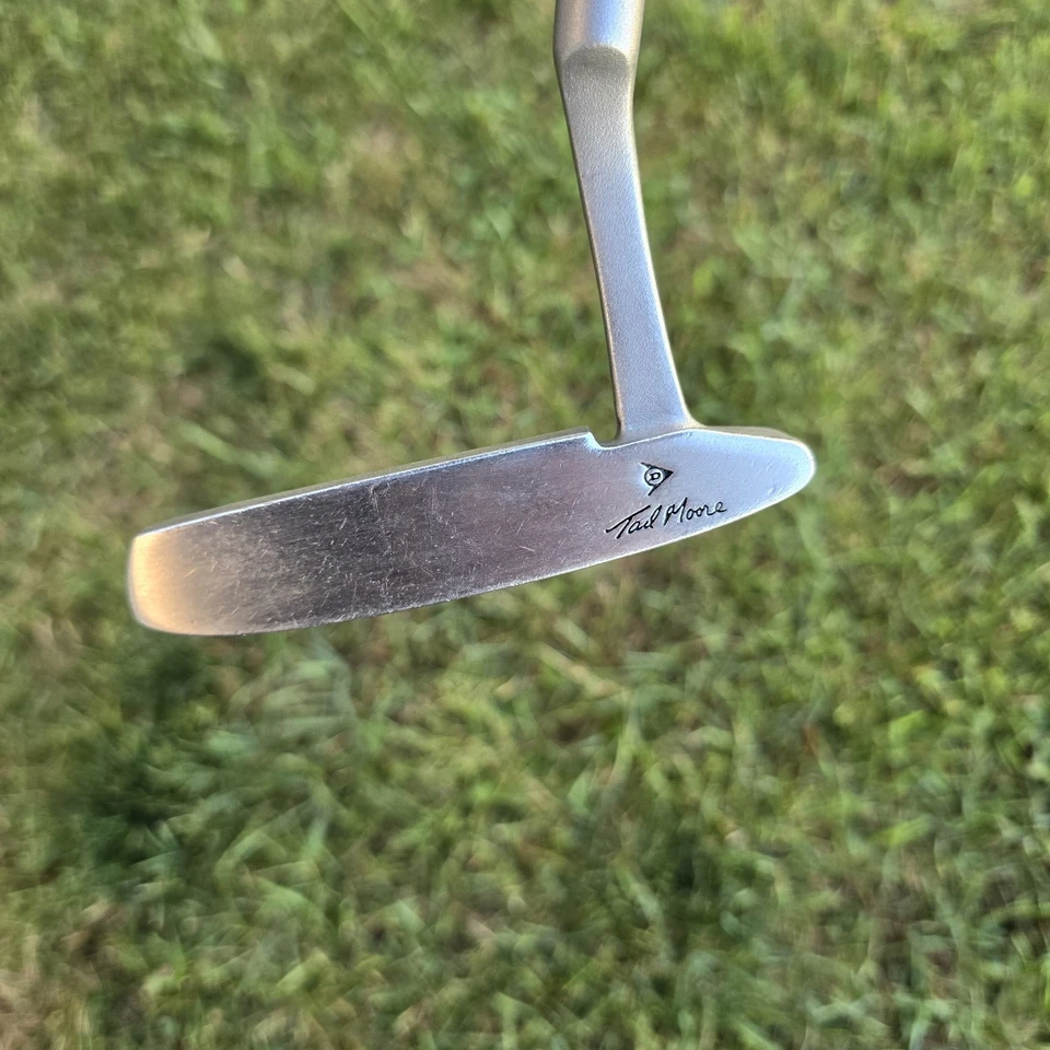 "Putter de hoja Tad Moore TM10 de Dunlop eje y agarre originales 35"" diestro usado en excelente estado" Foto 3 de 4
