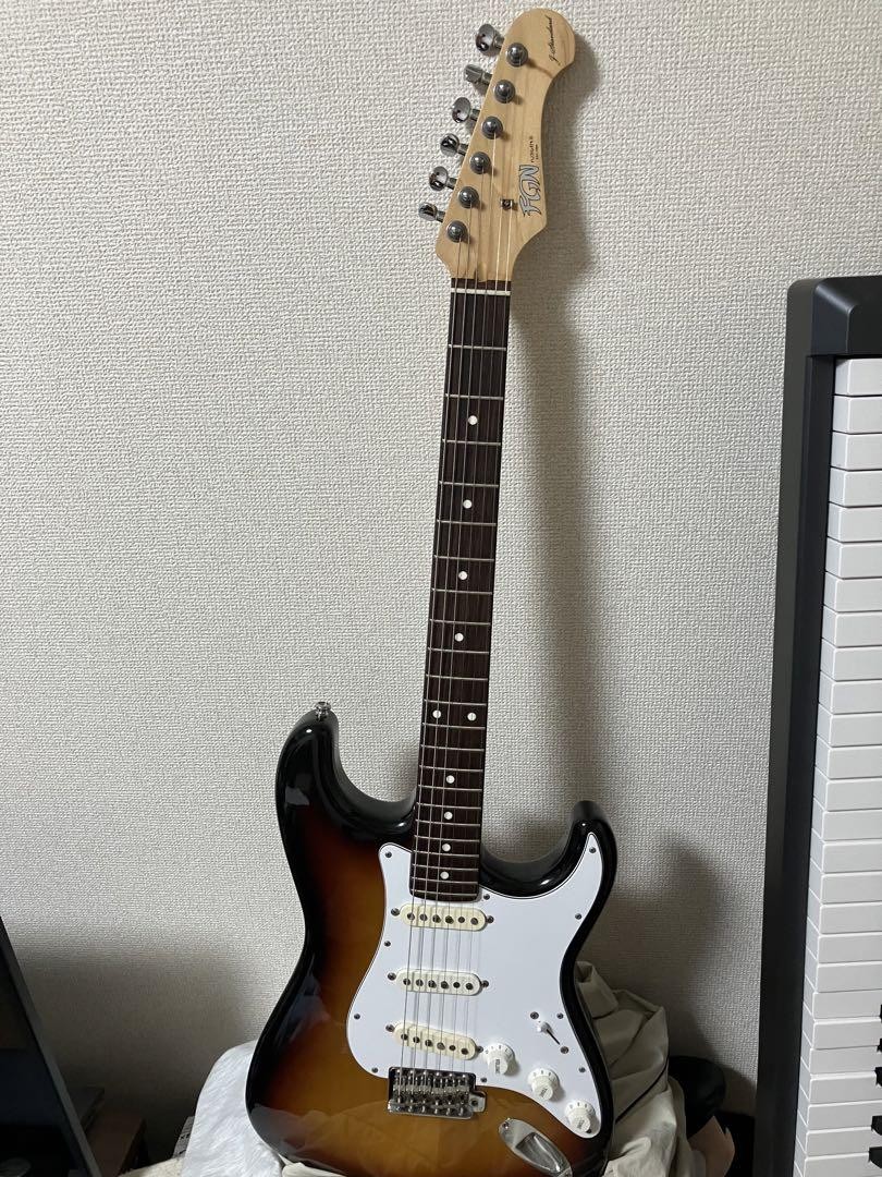 Fender Stratocaster MADE IN JAPAN フジゲン s-l1200.jpg