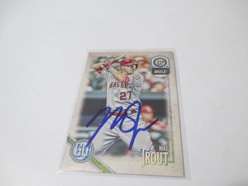 2018 Topps Mike Trout Los Angeles Angels Autographed Baseball Card