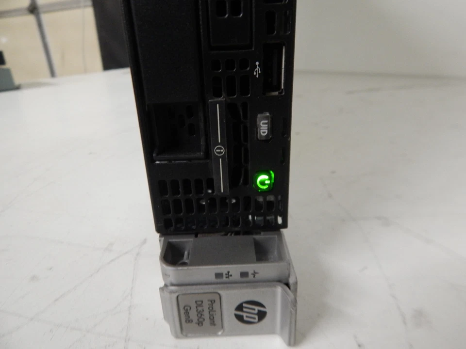 HEWLETT PACKARD PROLIANT DL360P GEN8 SERVER (SQS79) - Image 4 of 4