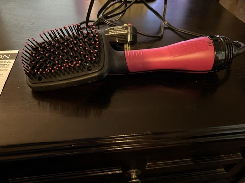Revlon salon One-step Hair Dryer & Styler Pink