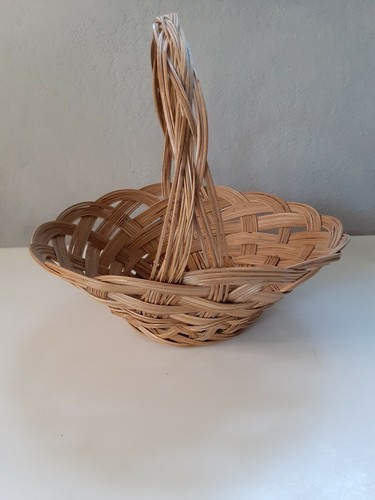 Vintage Boho Woven Wicker basket carry on tote Bohemian Farm Artisan floral - Picture 4 of 10