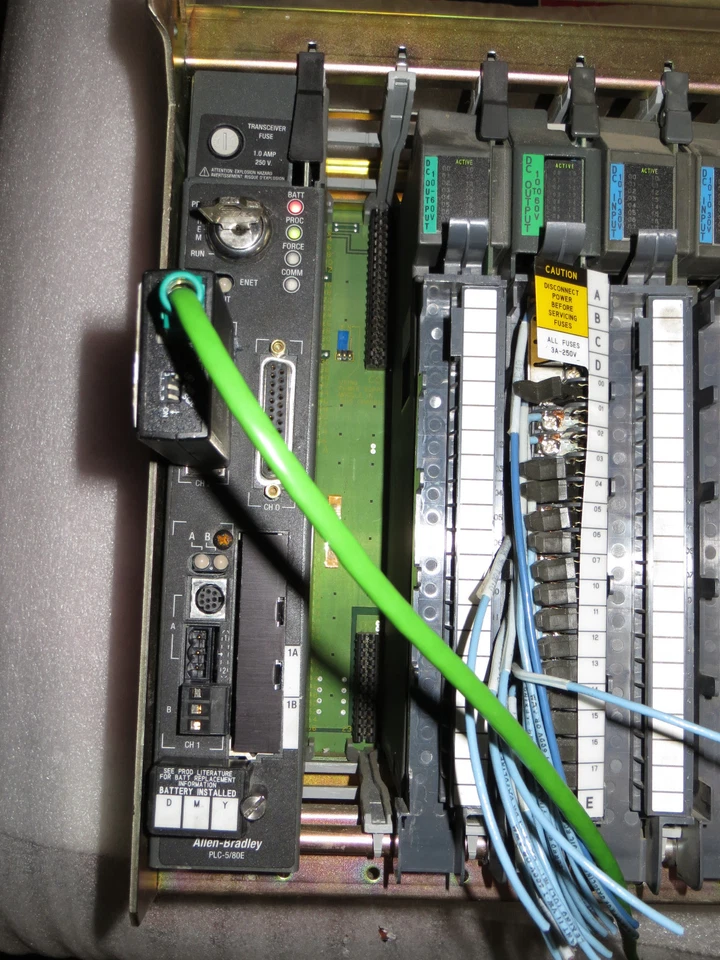 Allen Bradley PLC-5/80E 1785-L80E/E EtherNet/IP, Muito Bom Usado Testado 2004/12 - Imagem 2 de 4