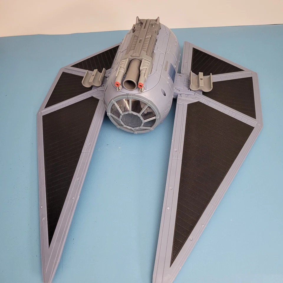Hasbro Star Wars Rogue One TIE Striker Imperial Tie Fighter 2016 Foto 3 de 4