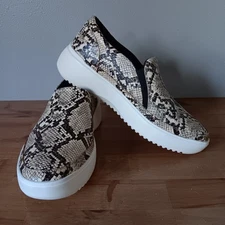 Vionic Kearny Loafer Sneaker Womens 8.5 W Snakeskin Slip-on Leather Orthotic