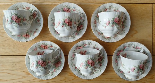 Royal Standard Fine Bone China "Rambling Rose" - Tea Cups & Saucers - 12 Pieces - Picture 2 of 4