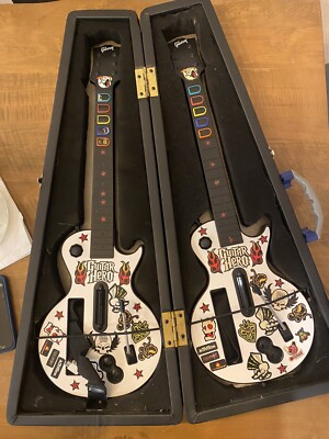 Wii Guitar Hero Les Paul Red Octane W/Custom Hard Case