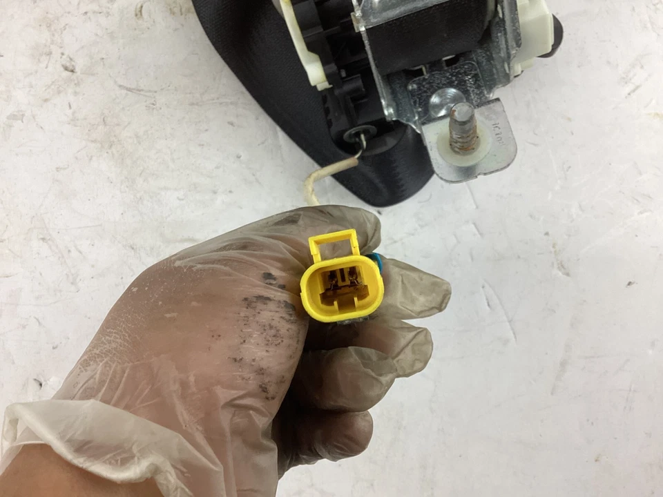 2008 - 2012 Jeep Liberty Front Right Side Seat Belt Retractor 5KJ60XDVAF OEM - Image 4 of 4