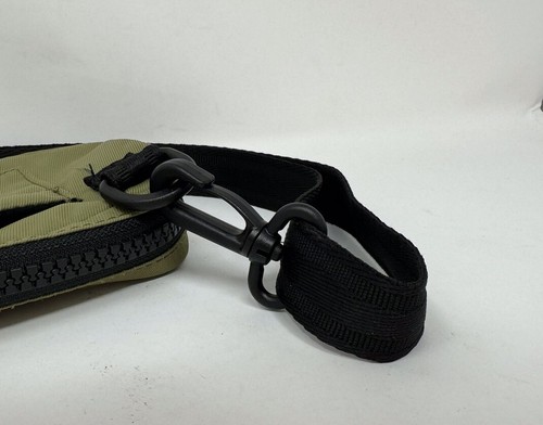 Hunter Nylon Keeper Phone Pouch Utility Green NWT - Picture 4 of 5