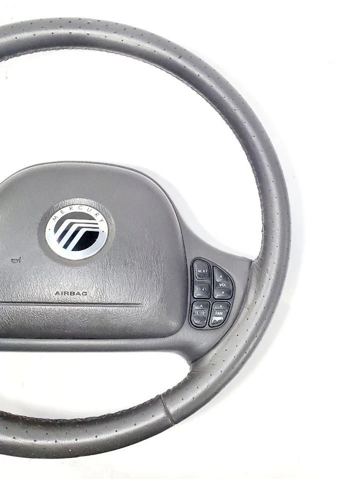Mercury Marauder 2003 OEM volante completo desgaste menor en botones Foto 4 de 4