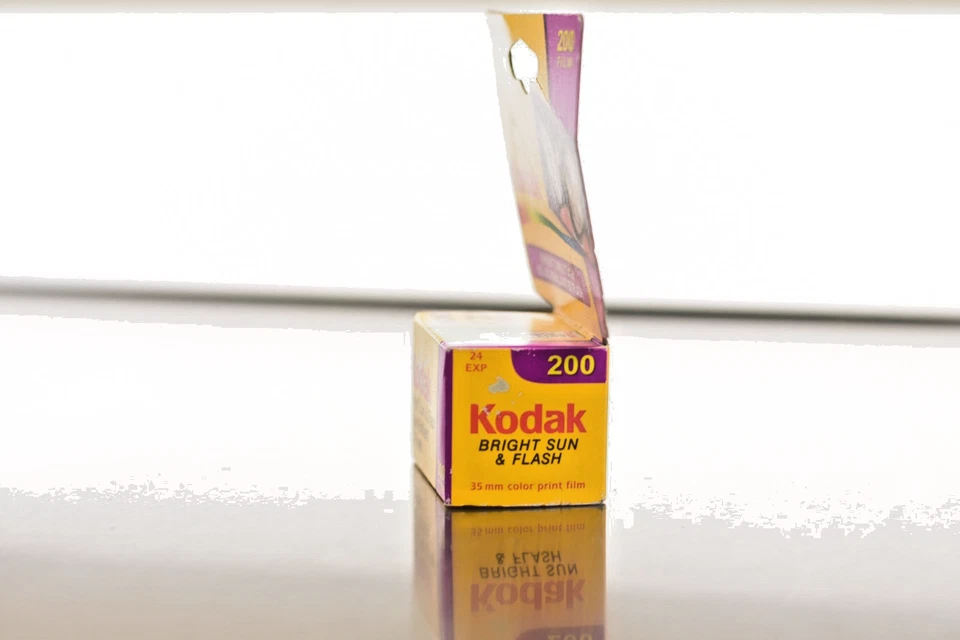 Roll Kodak Bright Sun & Flash 200 Film 35 mm 24 Exposures NIB sealed - Image 2 of 4