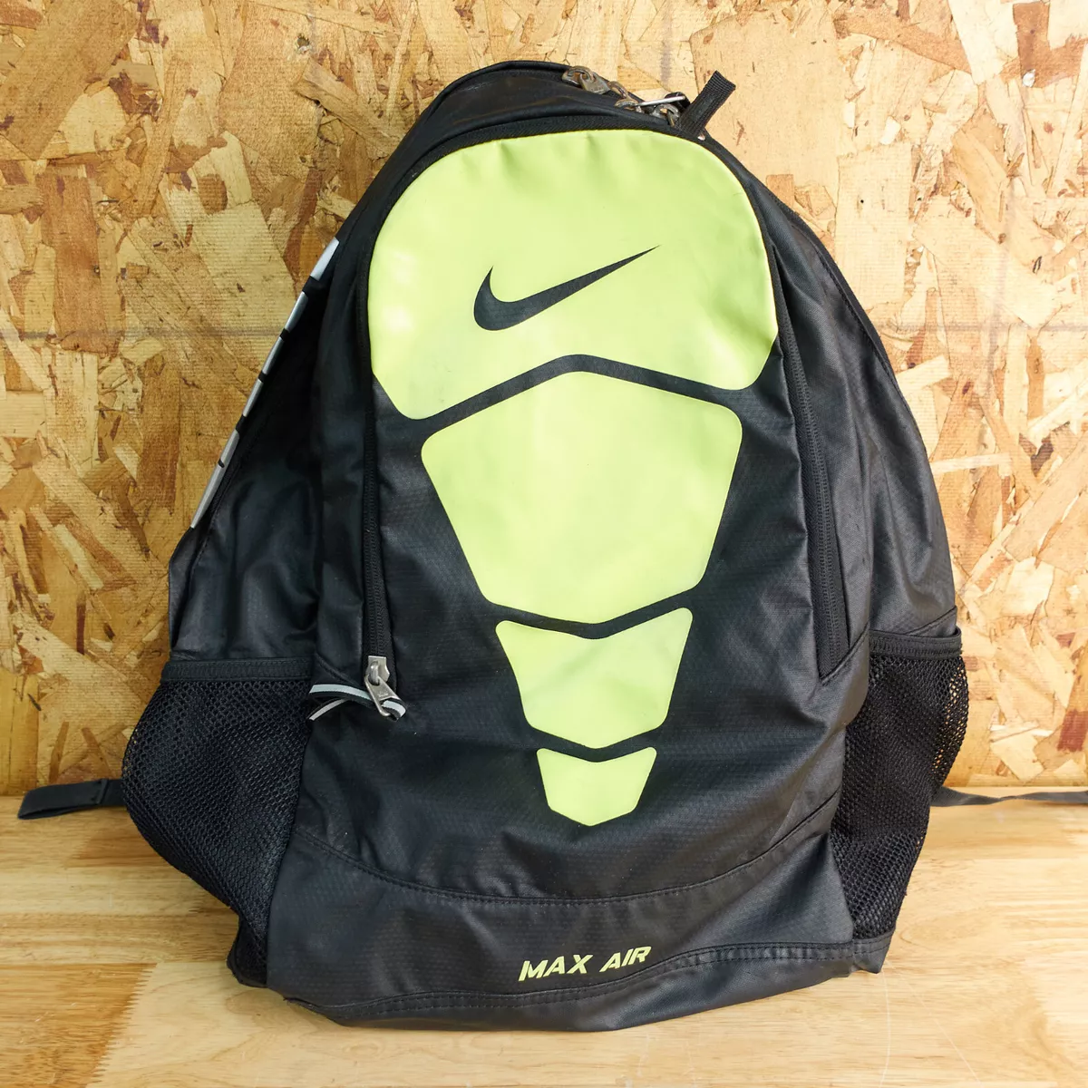 Nike air max bag green deals
