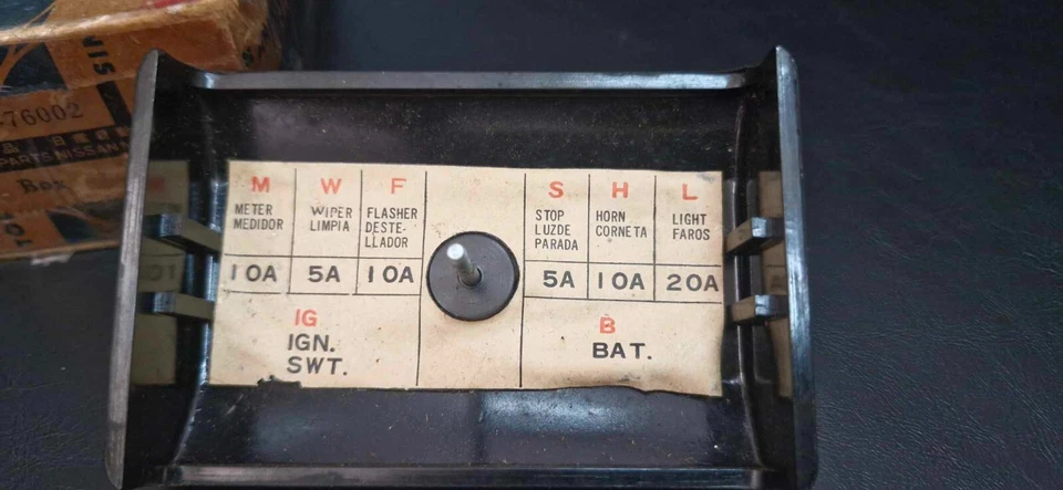 Caja de fusibles DATSUN SUNNY 1000 1200 B10 B120 B110 KB110 410 411 Niles GENUINA nos Foto 4 de 4