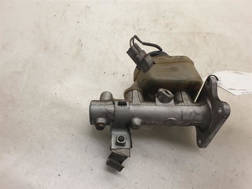 93-98 TOYOTA LAND CRUISER 4.5L 4WD BRAKE MASTER CYLINDER ASSEMBLY