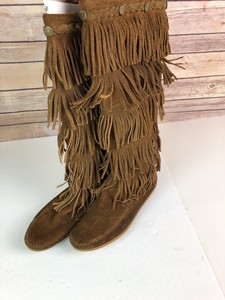 5 layer minnetonka boots