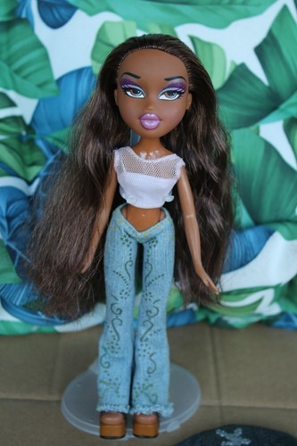 Bratz doll funk n glow Sasha - Picture 4 of 10
