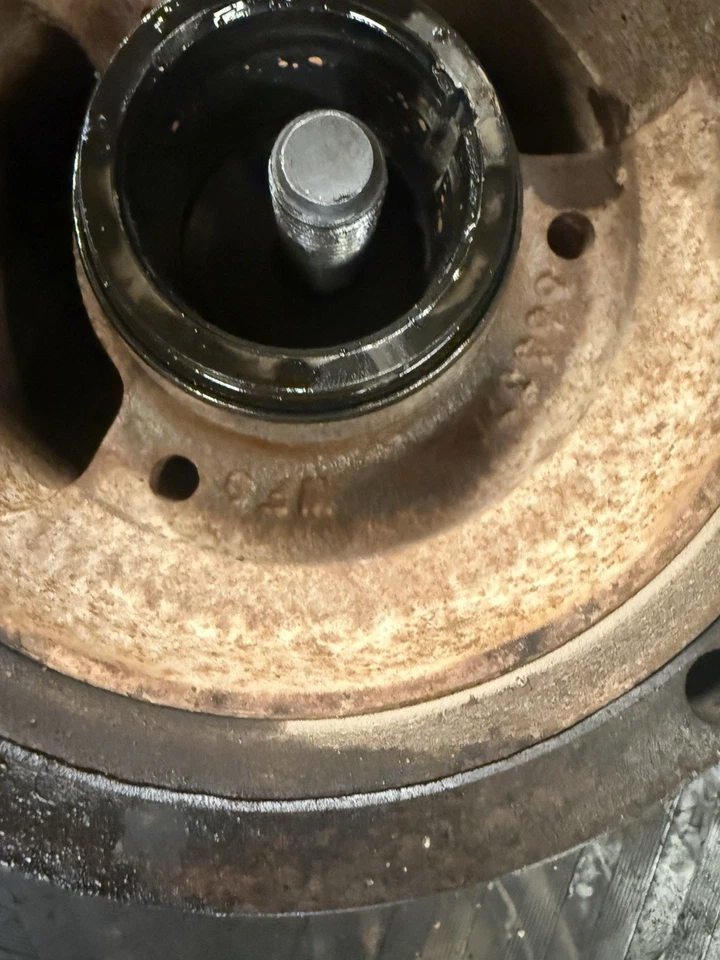 Polea de manivela inferior equilibrador armónico 99-03 7,3 Powerstroke Ford F 250 350 Foto 4 de 4