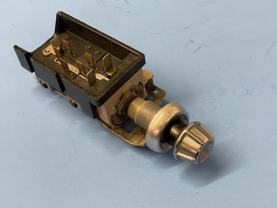 Interruptor de faros de camión Corvette 1957 1958 1959 1960 61 1962 1963 1995096 Foto 3 de 4