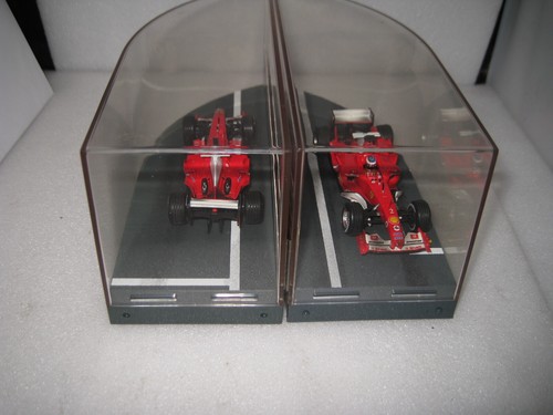 HOT WHEELS 1:43 F1 SCHUMACHER / BARRICHELLO FERRARI HUNGARORING GP TWIN SET - Bild 5 von 8