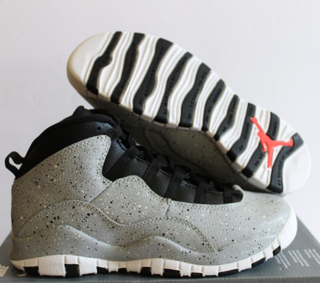 retro 10 light grey
