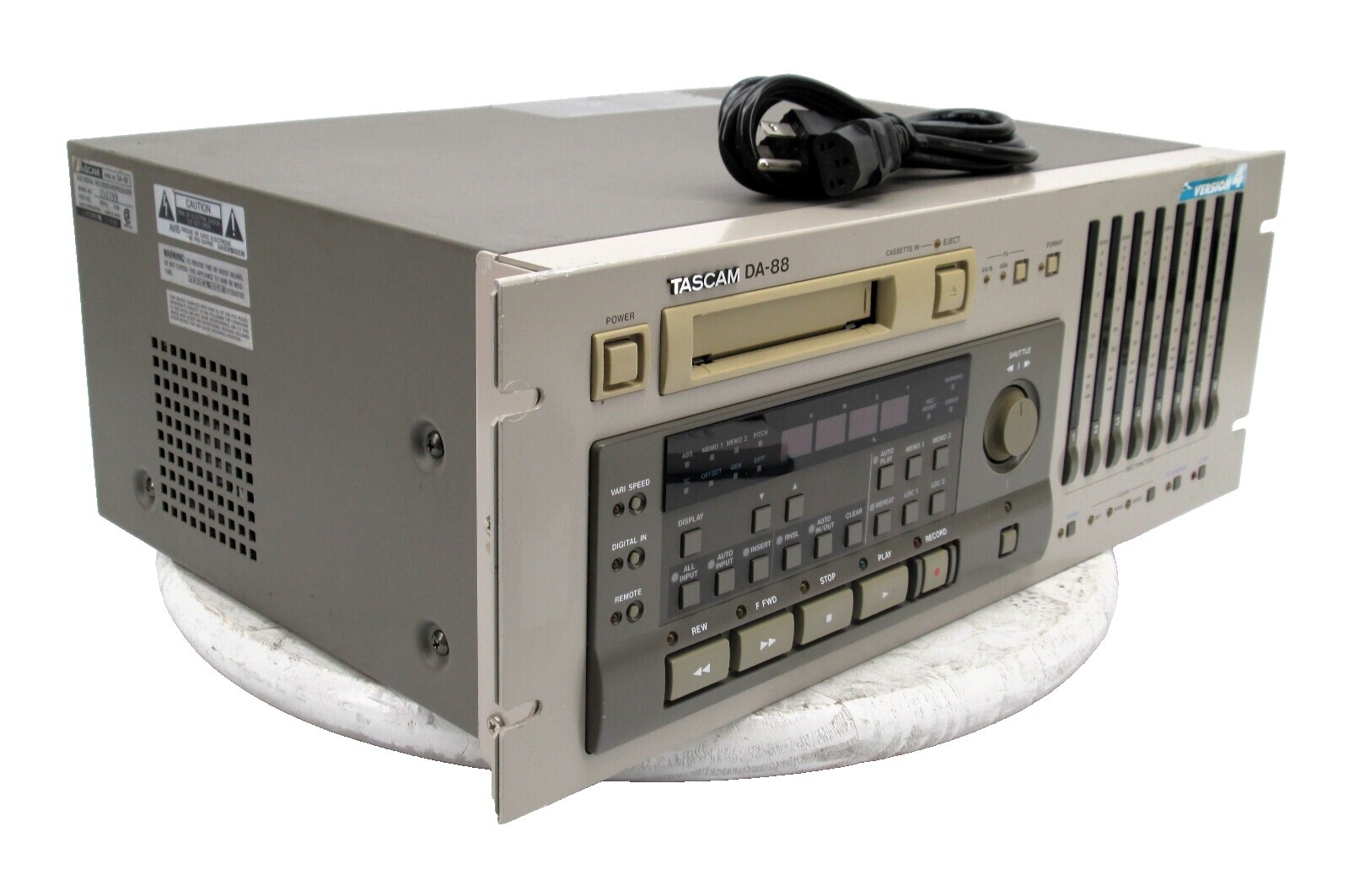 TASCAMマルチトラックレコーダー DA-88・実動品・ハードケース付き TASCAMマルチトラックレコーダー DA-88・実動品・ハードケース