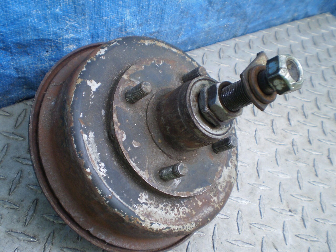 CUSHMAN TRUCKSTER HAULSTER USED FRONT AXLE HUB & BRAKE 60s 70s 80s | eBay