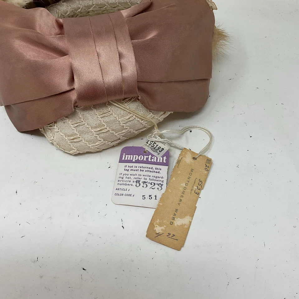 De colección Años 50 40 Montgomery Ward Sombrero de Piel Real Pastillero Arco Satinado MARIPOSA NUEVO NUEVO CON ETIQUETAS Foto 4 de 4