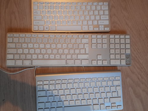 3 x Apple Mac Magic Wireless / Wired Keyboards For Spares Or Repairs - Picture 3 of 10