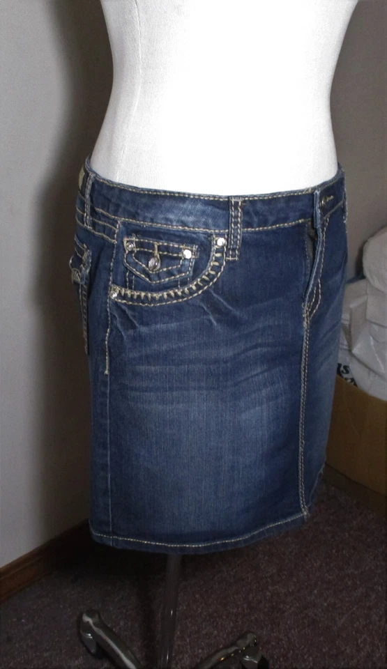 EARL JEAN Blue Beaded Denim Skirt Size 10 - Image 3 of 4