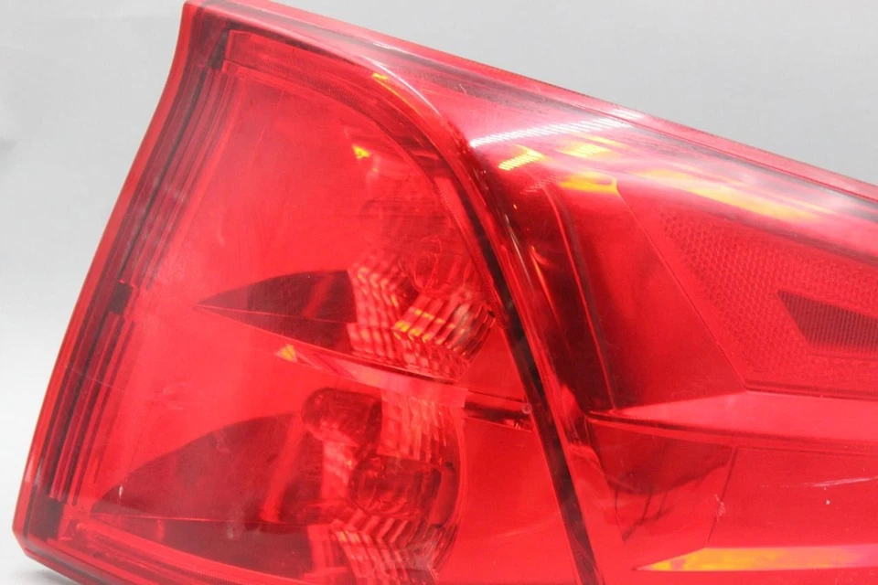 Lanterna traseira direita do passageiro montada em um quarto compatível com 2018-23 Honda Odyssey OEM #35521 - Imagem 4 de 4