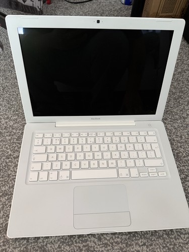 Apple MacBook 13.3in (A1181 ) - Picture 5 of 8