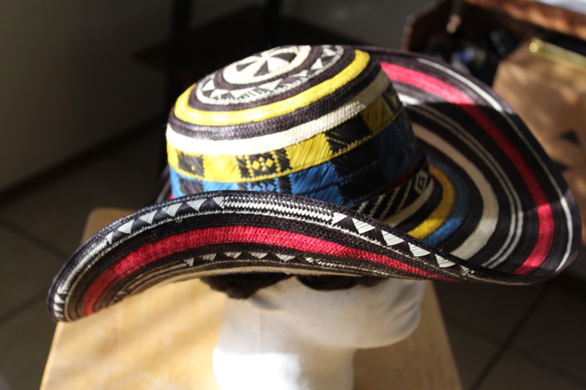 COLOMBIAN HAT~~FINO SOMBRERO VUELTIAO~~COLOMBIA, FLAG COLORs  display picture 2
