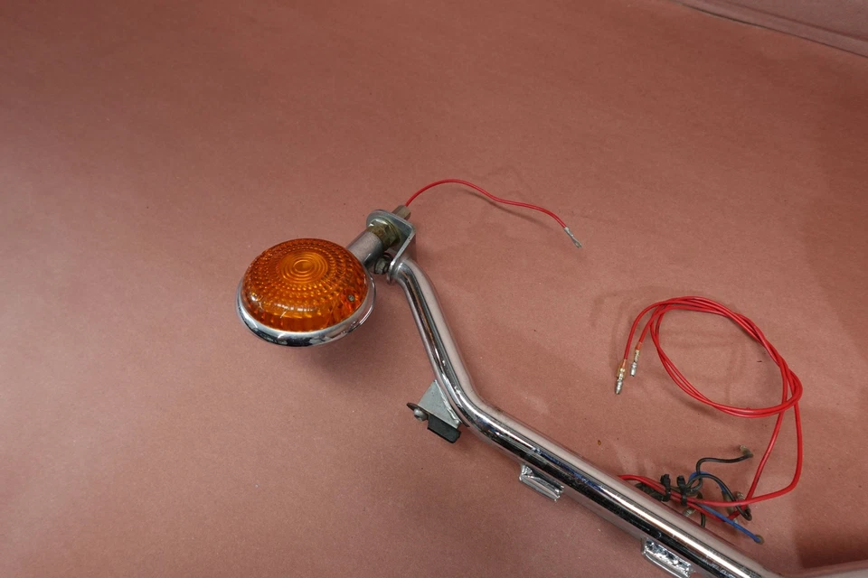 99-13 YAMAHA ROYAL STAR XVZ 1300 TF XVZ13 Front Turn Signal Light Bar - Image 4 of 4