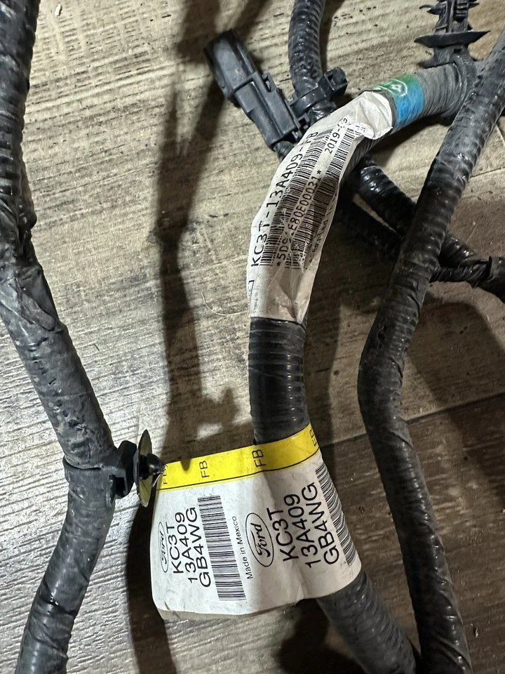 2017 2018 2019 Ford F250 F350 Dually Halogen BLIS Tail Light Harness Rear OEM - Image 3 of 4