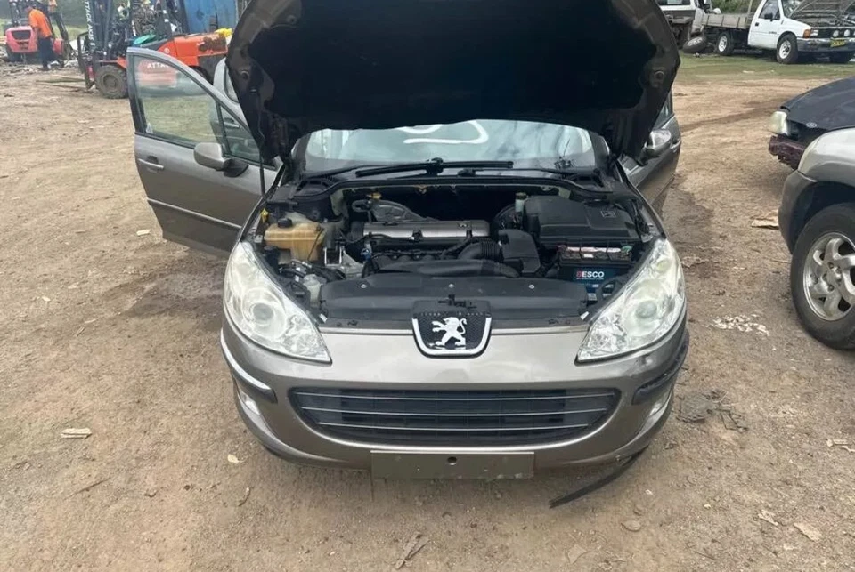 2007 Peugeot 407 Rear Center Air Vent Assembly OEM #B137 - image 3 of 4