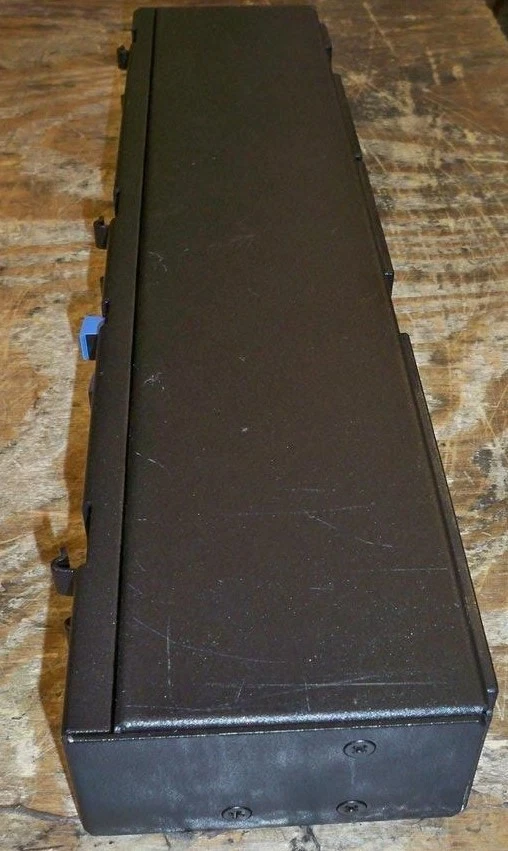 Dell 1T890 AP6020 Power Distribution Unit PDU SEE NOTES - Image 4 of 4