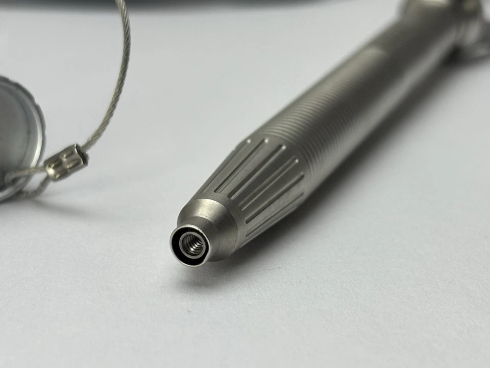 Pieza de mano de facoemulsificación Alcon Accurus REF 8065740242 400VS 800CS Foto 2 de 4