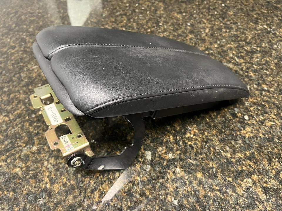 Infiniti M35 M45 2006-2010 consola central cuero negro reposabrazos conjunto tapa fabricante de equipos originales Foto 3 de 4