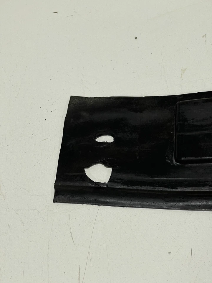 1997-1998 Jeep Wrangler TJ AC Condenser Seal Radiator 55036368 Grille Gasket CC - Image 3 of 4