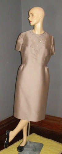 Vintage 60's beige RHINESTONES FRIEDMONT 2-piece mother's dress suit SATIN M L - Picture 7 of 24