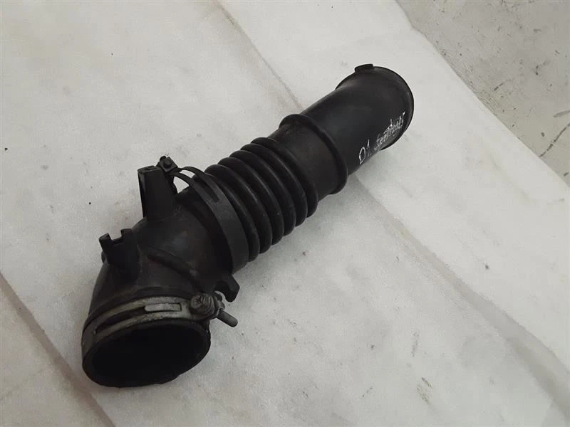 Tubo conducto limpiador de admisión de aire 2,0 L 99-03 MAZDA PROTEGE 10-2-10P Foto 3 de 3