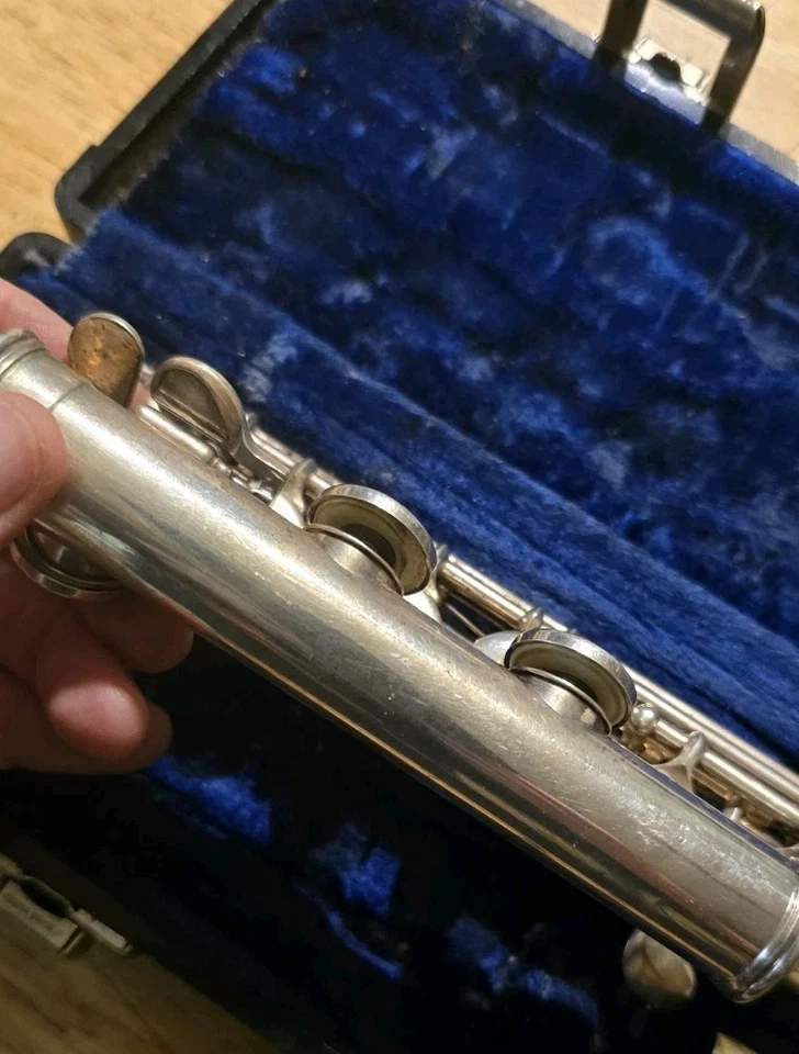 Gemeinhardt Flute M2 used with case Vintage Good Condition - Image 2 of 4