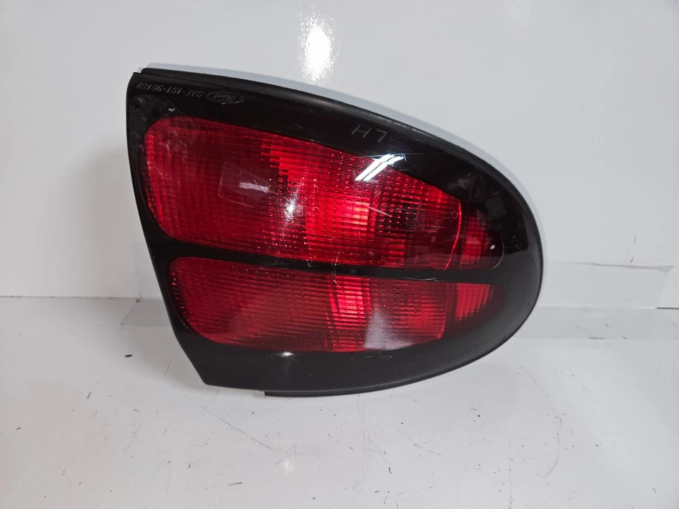 Luz trasera izquierda Ford Taurus 1998-1999 OEM, F6DB-13441-C Foto 3 de 4