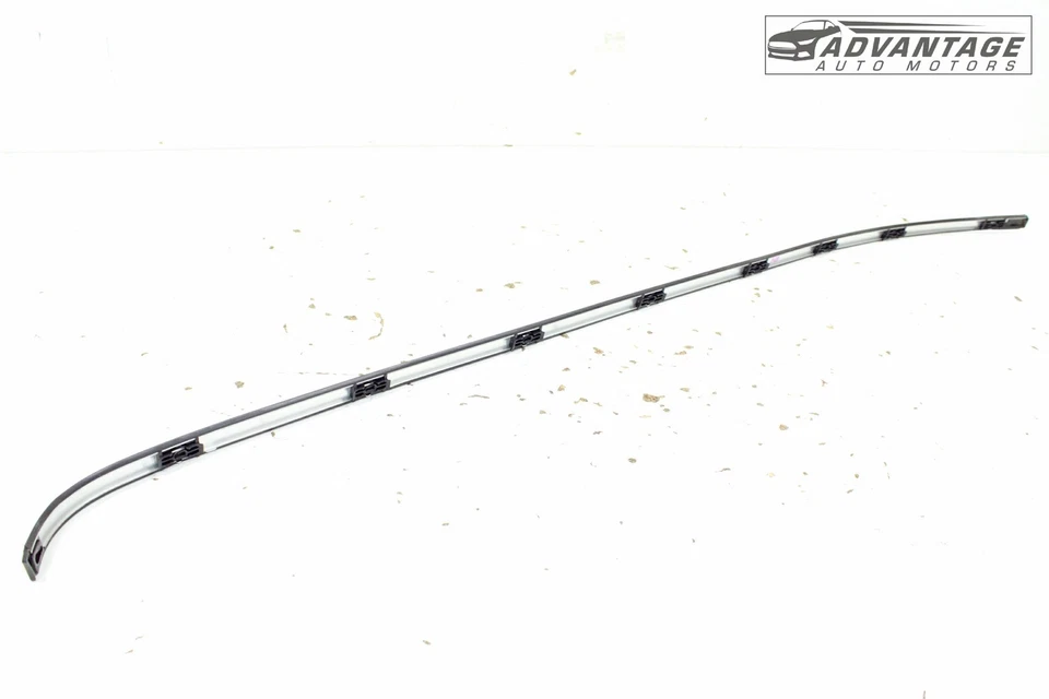 2019 CHEVROLET SILVERADO 1500 LD RIGHT SIDE ROOF MOLDING DRIP TRIM SEAL OEM - Image 3 of 4